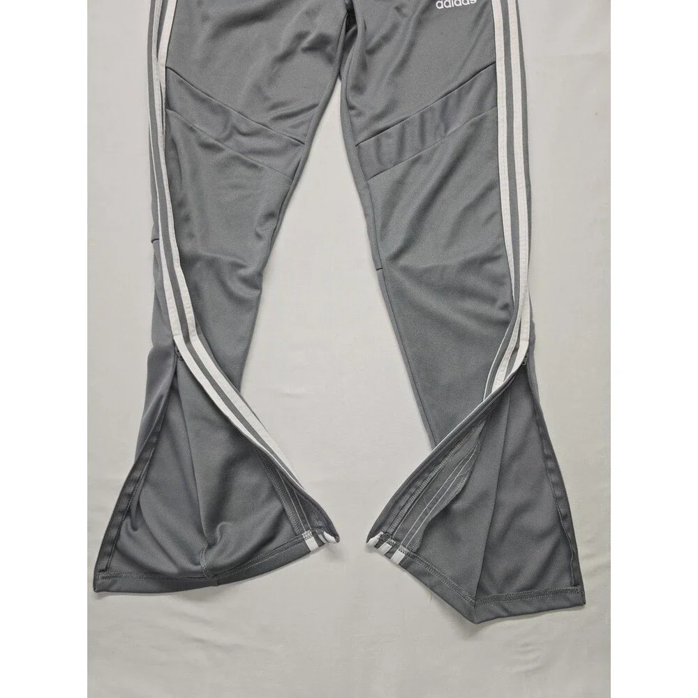 Adidas Kids Gray Joggers with White Accents Size XL-Y